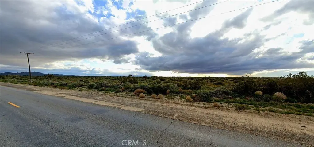 14000 W Nugent, Lancaster, CA — listing photo 1