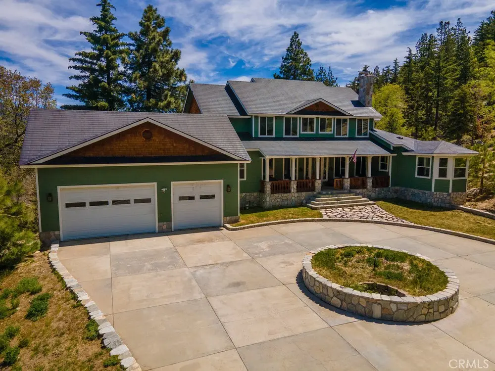 32557 Pine Cone Ct A&B, Running Springs, CA — listing photo 1