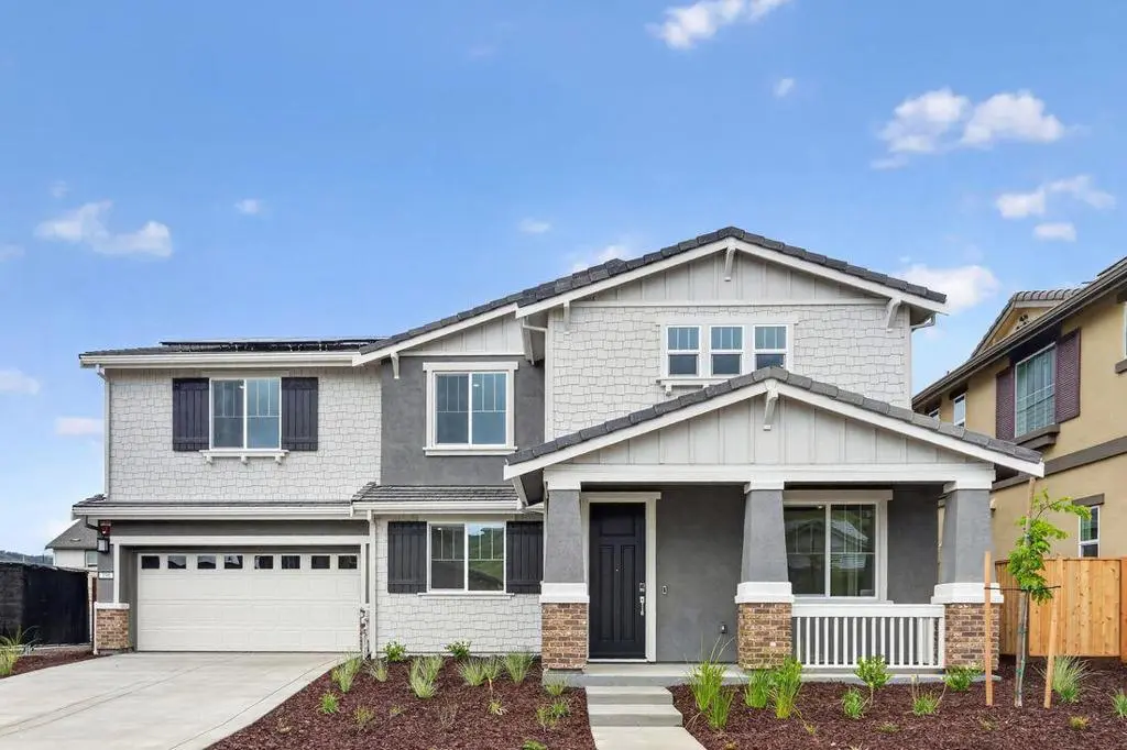 Single Family Residence for sale at 196 Golden Gate Lane, Vacaville, CA featuring 5 beds and 4 baths