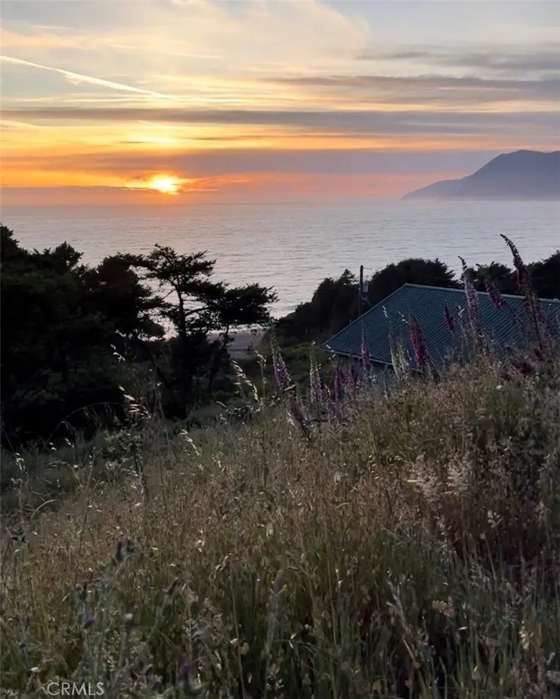 53 Redcrest Court, Shelter Cove, CA — listing photo 1