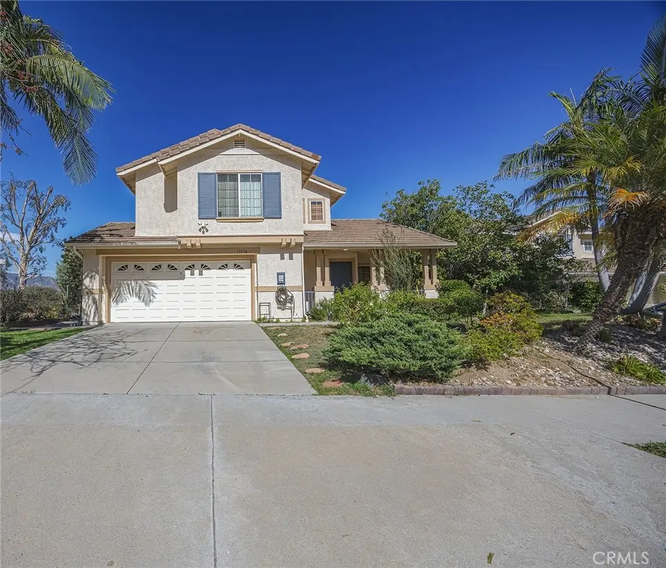 11954 Edgecliff, Sylmar, CA — listing photo 1
