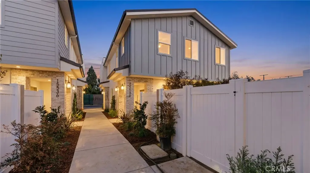 15540 Colorado Avenue, Paramount, CA — listing photo 1