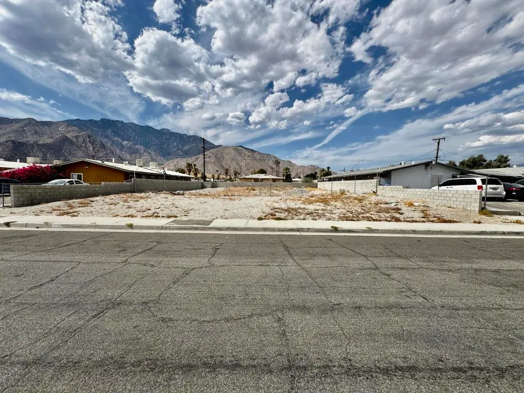 3795 El Dorado Boulevard, Palm Springs, CA — listing photo 1