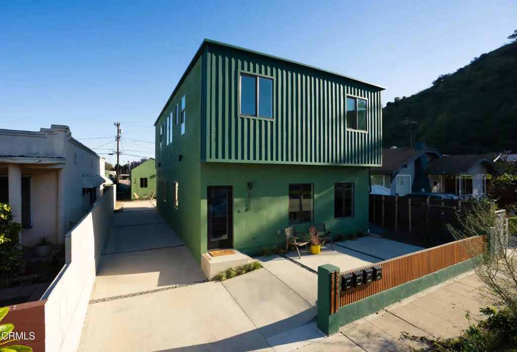 Condominium for sale at 2248 1/2 Gatewood Street, Los Angeles, CA featuring 2 beds and 3 baths