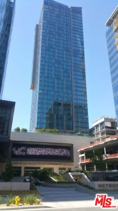 Condominium for sale at 889 Francisco Street 2503, Los Angeles, CA featuring 1 bed and 2 baths