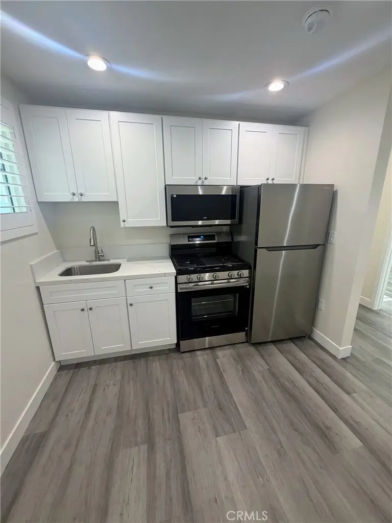 Residential Lease for rent at 4656 Bell Avenue A, Bell, Los Angeles County, CA featuring 1 bed and 1 bath