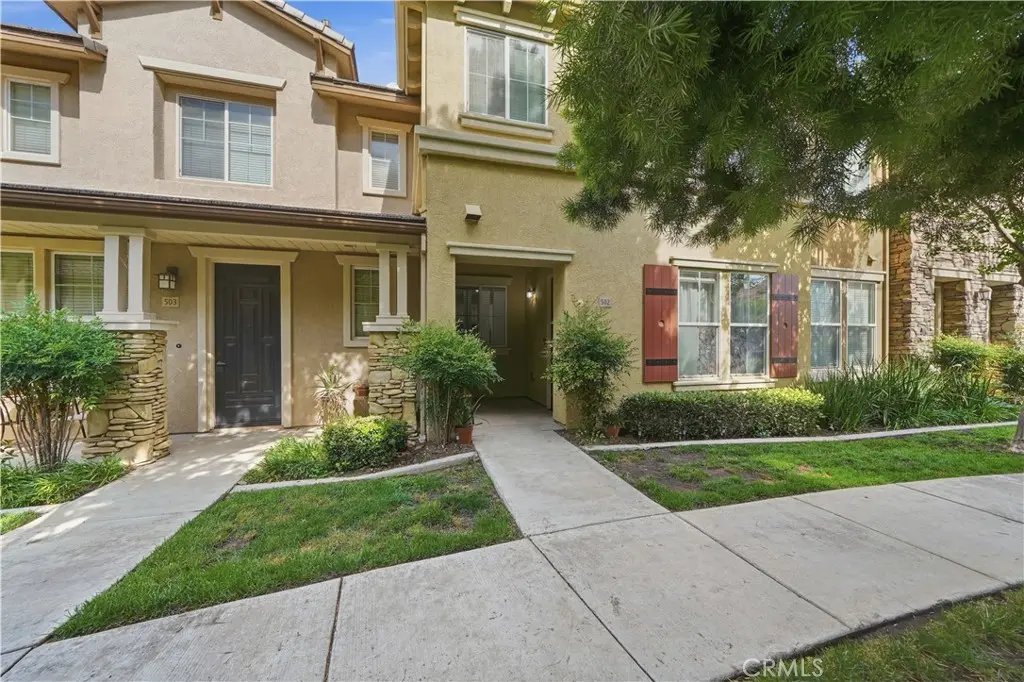 Condominium for sale at 30505 Canyon Hills Rd 502, Lake Elsinore, CA featuring 3 beds and 3 baths