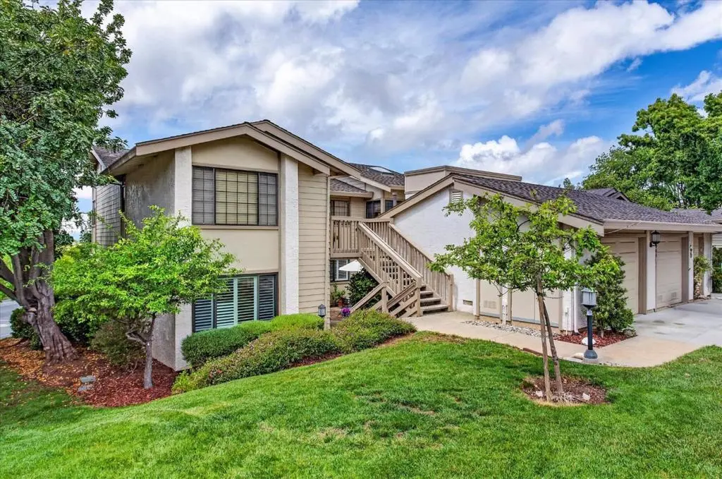 Condominium for sale at 7305 Via Granja, San Jose, CA featuring 3 beds and 2 baths