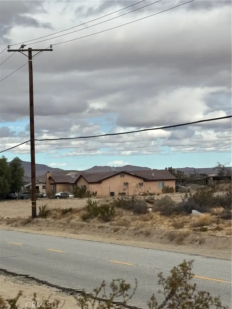 165 E Avenue S, Palmdale, CA — listing photo 1