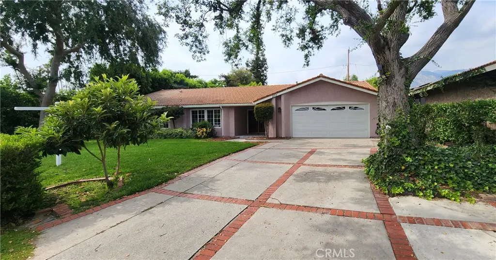 Single Family Residence for sale at 273 Oakhurst Lane, Arcadia, CA featuring 5 beds and 3 baths