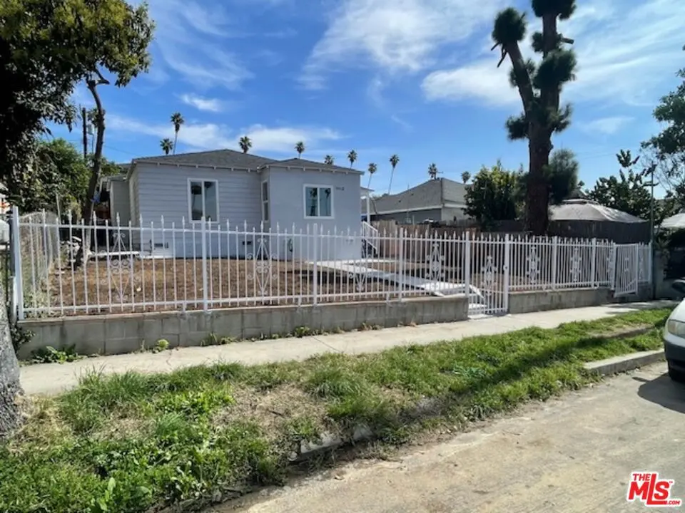 Single Family Residence for sale at 3910 Drysdale Avenue, Los Angeles, CA featuring 9 beds and 4 baths