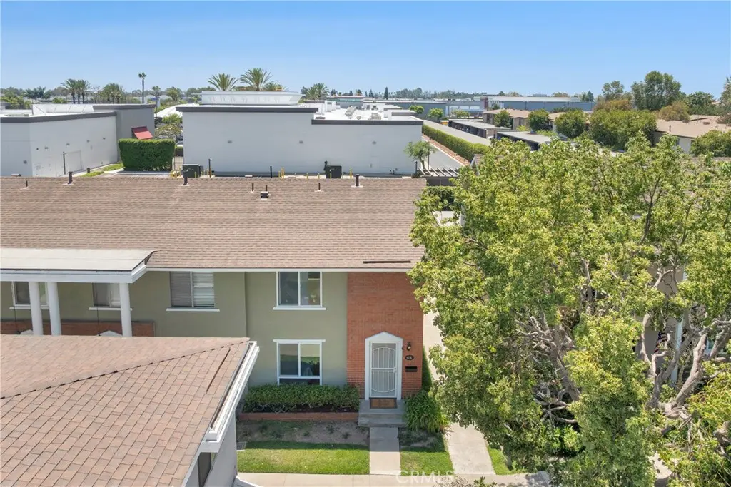 Townhouse for sale at 12100 Montecito #64, Los Alamitos, CA featuring 4 beds and 2 baths