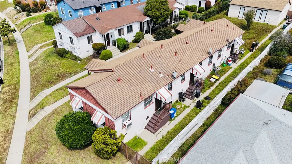 Triplex for sale at 10846 S Manhattan, Los Angeles, CA