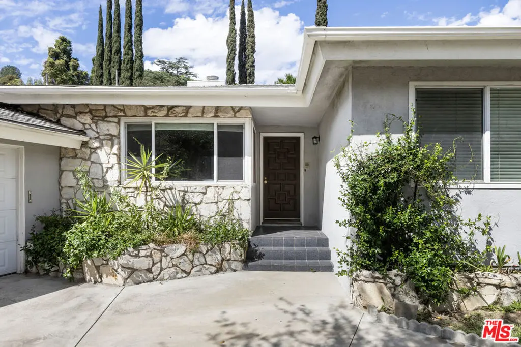 15508 Royal Ridge Road, Sherman Oaks, CA — listing photo 1