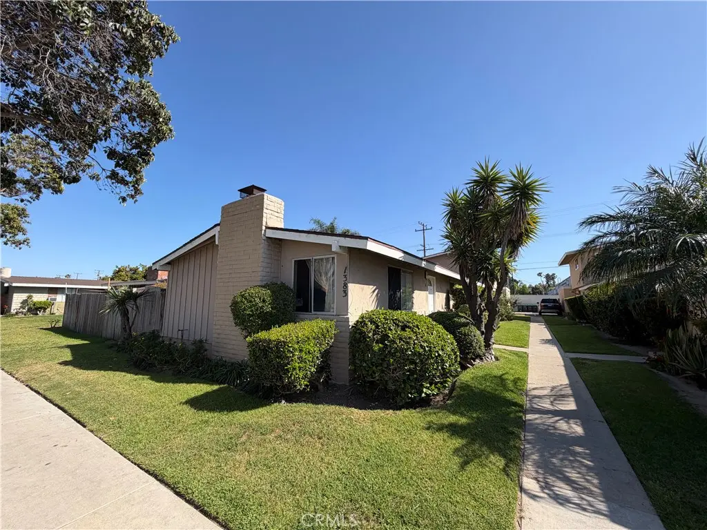 Apartment for sale at 1383 Baker, Costa Mesa, CA