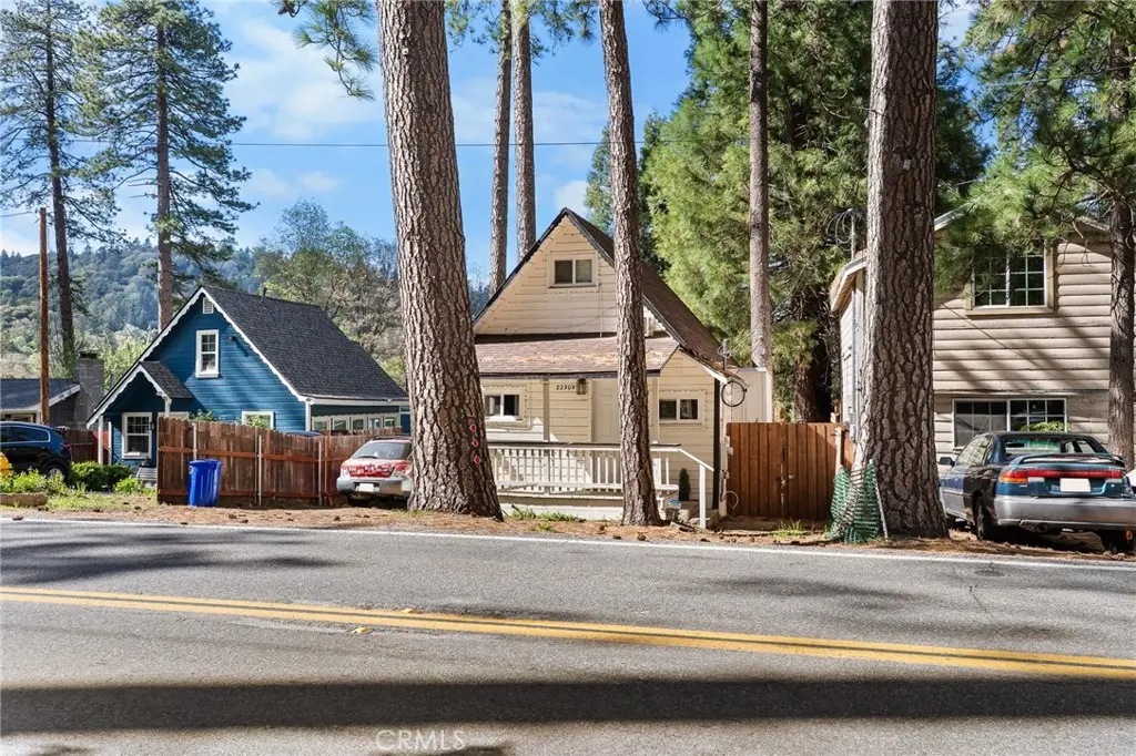 22904 Waters, Crestline, CA — listing photo 1