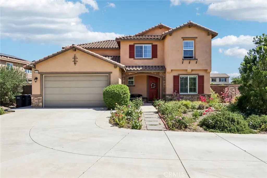Single Family Residence for sale at 29230 Braemar, Lake Elsinore, CA featuring 5 beds and 5 baths