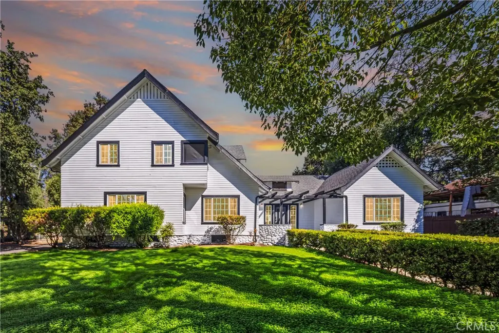 379 Buena Loma, Altadena, CA — listing photo 1