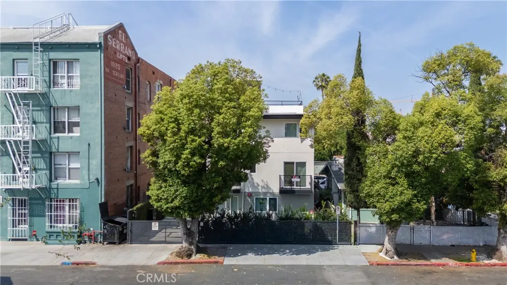 Apartment for sale at 1035 N Serrano, Los Angeles, CA