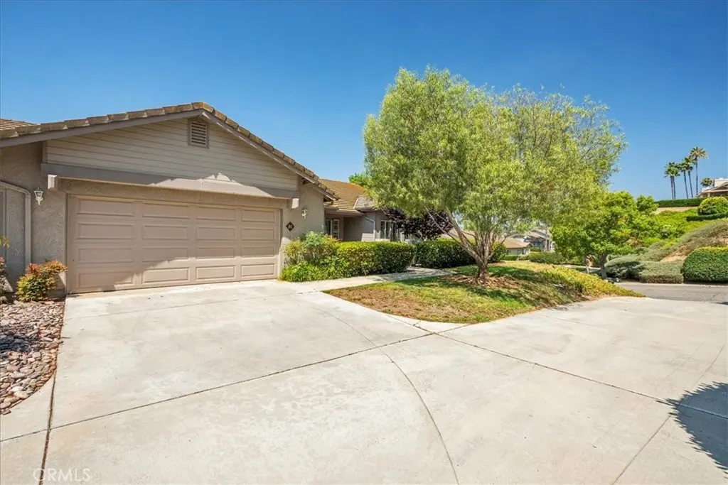 81 Via Larga, Bonsall, CA — listing photo 1