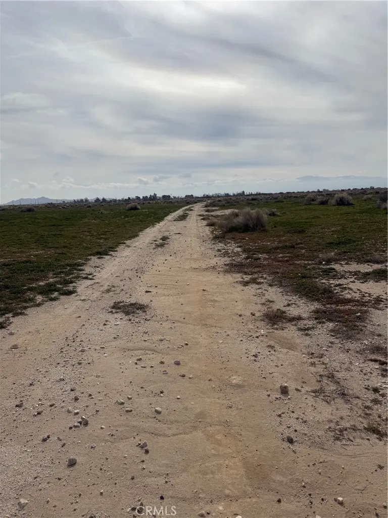 82 E AVENUE J2, Lancaster, CA — listing photo 1