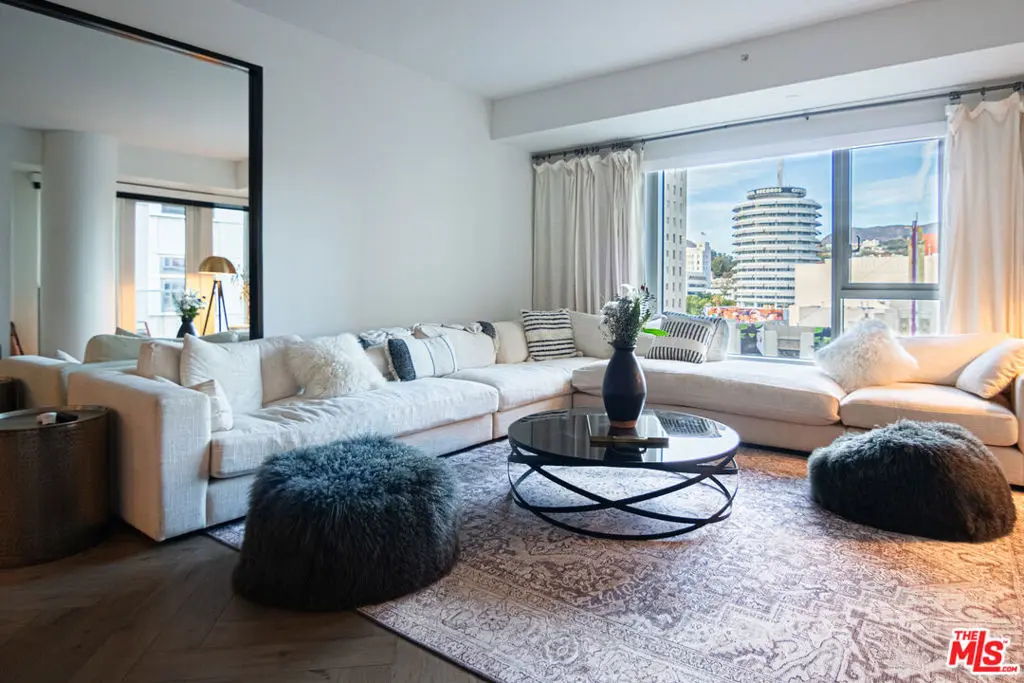 Residential Lease for rent at 6250 Hollywood Boulevard 6G, Los Angeles, Los Angeles County, CA featuring 2 beds and 3 baths