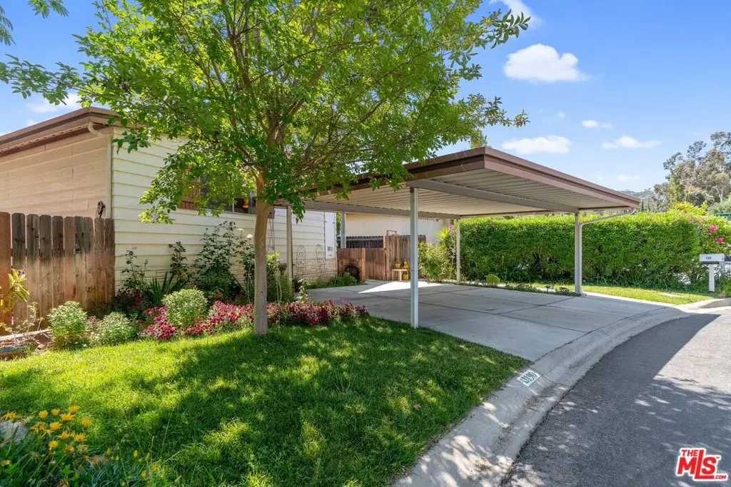 23777 Mulholland Highway 190, Calabasas, CA — listing photo 1