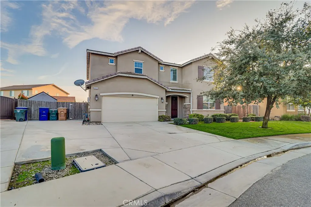 Single Family Residence for sale at 5005 Silvery Jewel, Bakersfield, CA featuring 5 beds and 4 baths