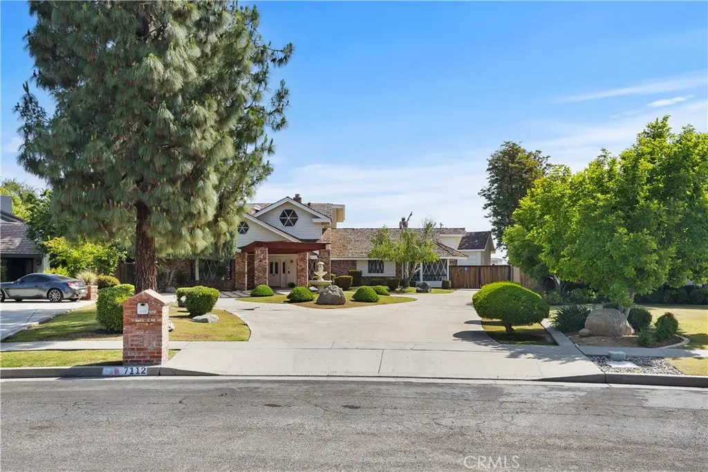 7112 Crestwood Street, Bakersfield, CA — listing photo 1