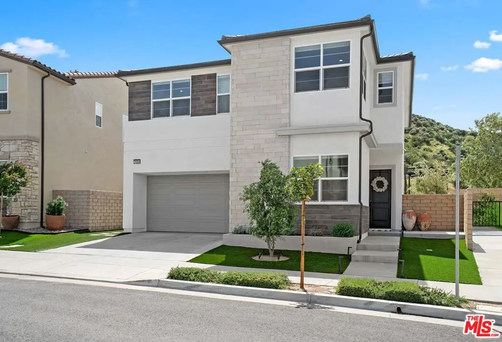 19254 Blackthorn Drive, Santa Clarita, CA — listing photo 1