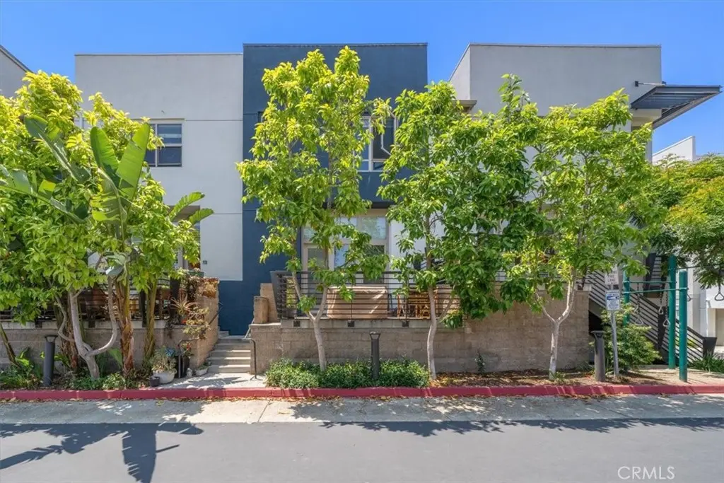 5405 W 149th Place 14, Hawthorne, CA — listing photo 1