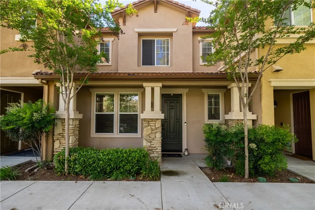 Condominium for sale at 30505 Canyon Hills Road 203, Lake Elsinore, CA featuring 2 beds and 3 baths