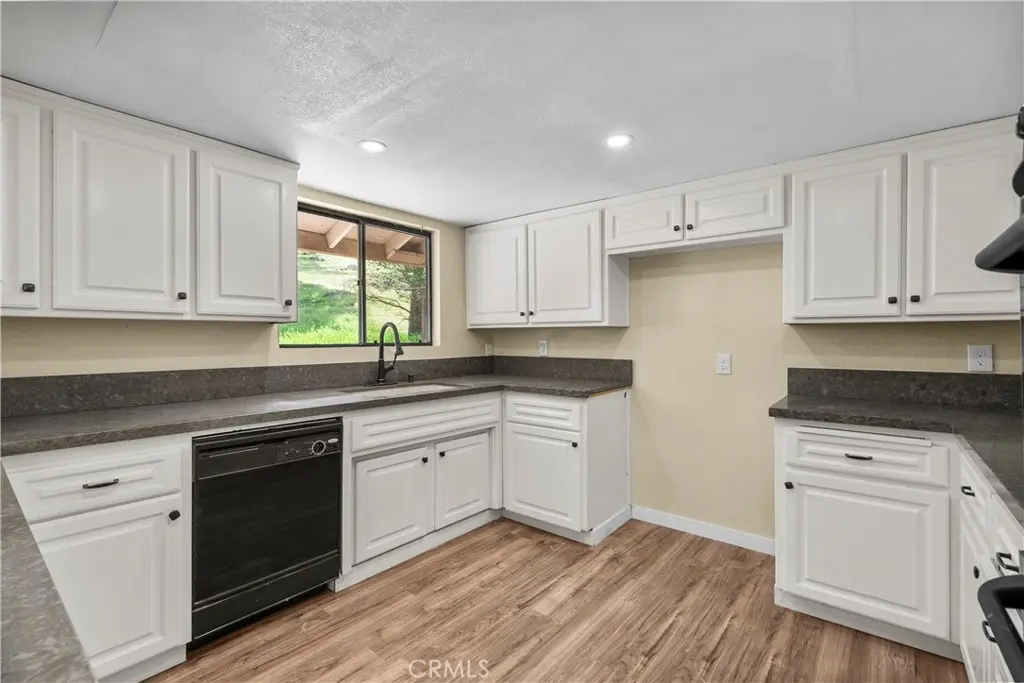 Single Family Residence for sale at 29570 Butterfield, Tehachapi, CA featuring 3 beds and 2 baths