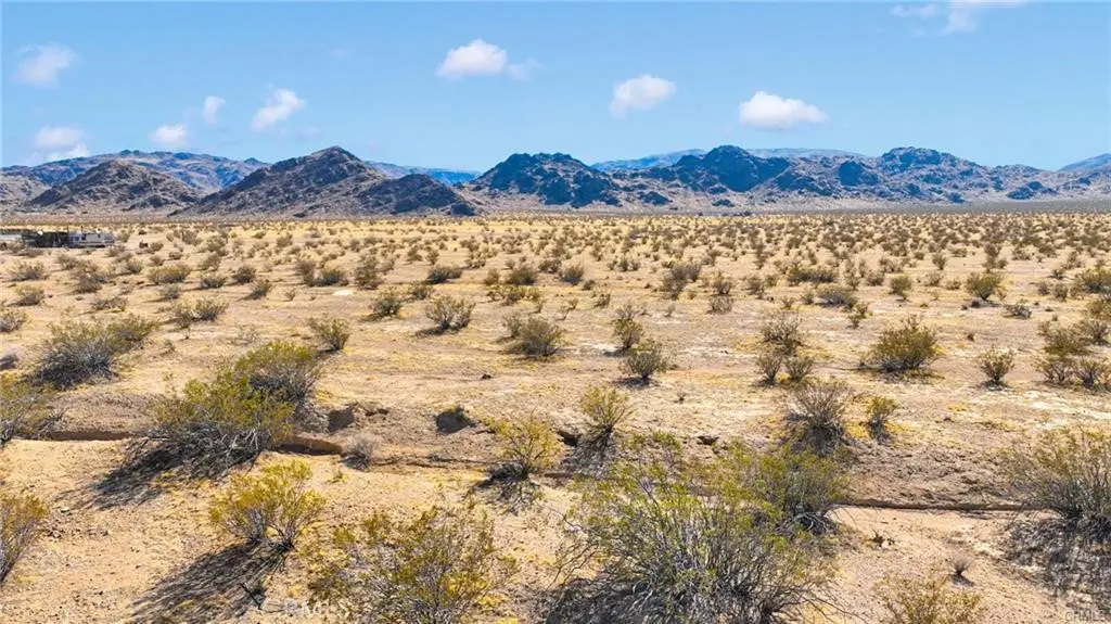 0 APN 0453-281-02-0000, Lucerne Valley, CA — listing photo 1