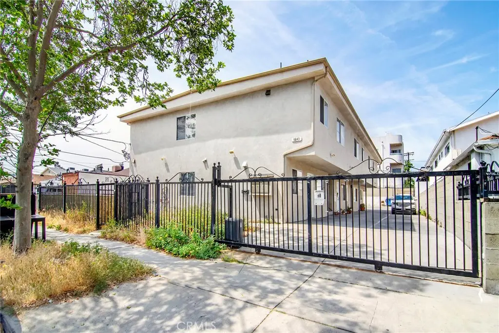 6843 Agnes Avenue 2, North Hollywood, CA — listing photo 1