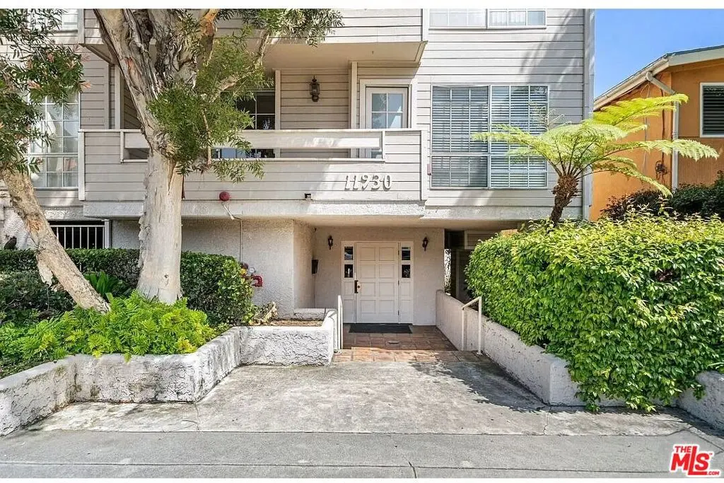 Condominium for sale at 11930 Avon Way 207, Los Angeles, CA featuring 2 beds and 2 baths