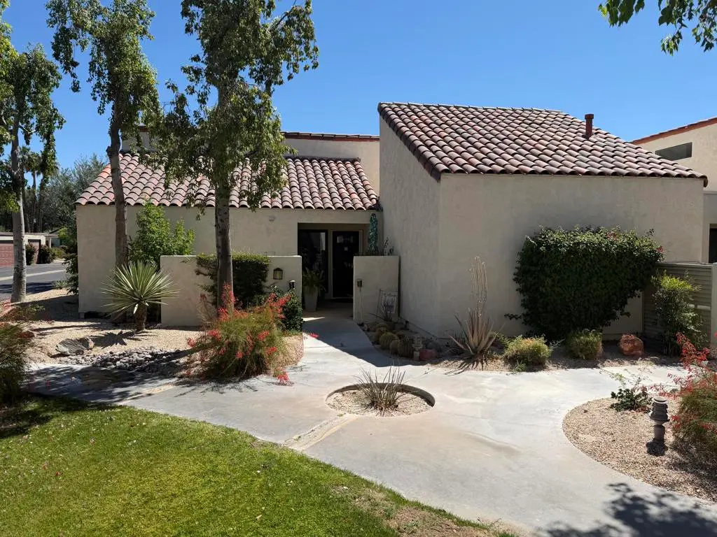 Condominium for rent at 422 Forest Hills Drive, Rancho Mirage, CA featuring 1 bed and 2 baths
