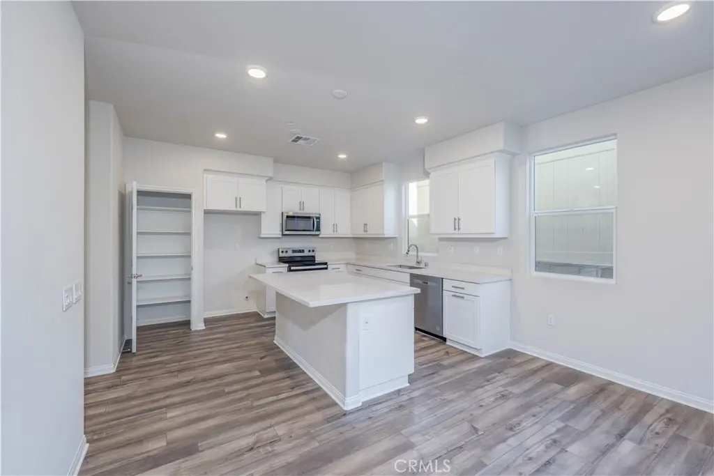 466 Meyer, Upland, CA — listing photo 1