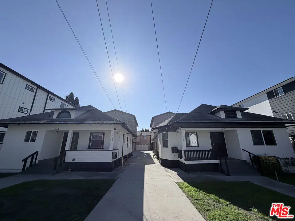 Residential Lease for rent at 1254 W 37th Drive 1248, Los Angeles, Los Angeles County, CA featuring 4 beds and 4 baths