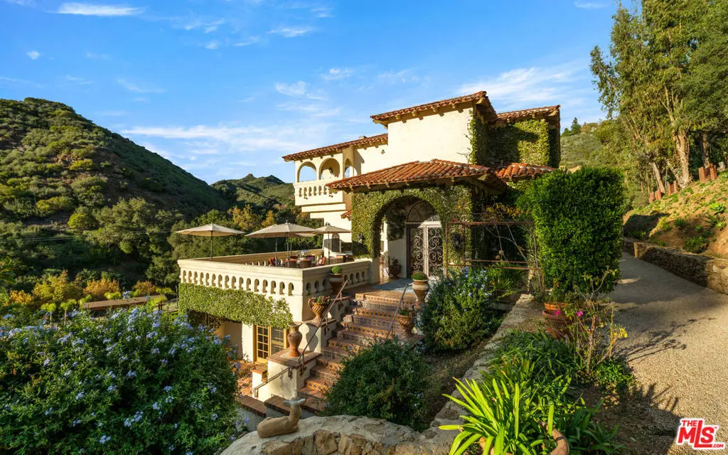 Residential Lease for rent at 503 Vera Canyon Drive, Malibu, Los Angeles County, CA featuring 4 beds and 5 baths