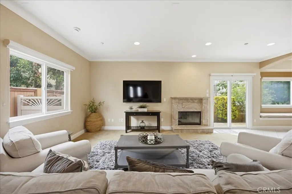 Townhouse for rent at 1805 Speyer Lane B, Redondo Beach, CA featuring 4 beds and 3 baths