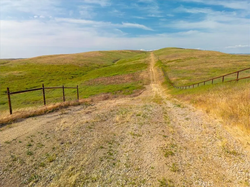 3730 Gruenhagen Flat, Paso Robles, CA — listing photo 1
