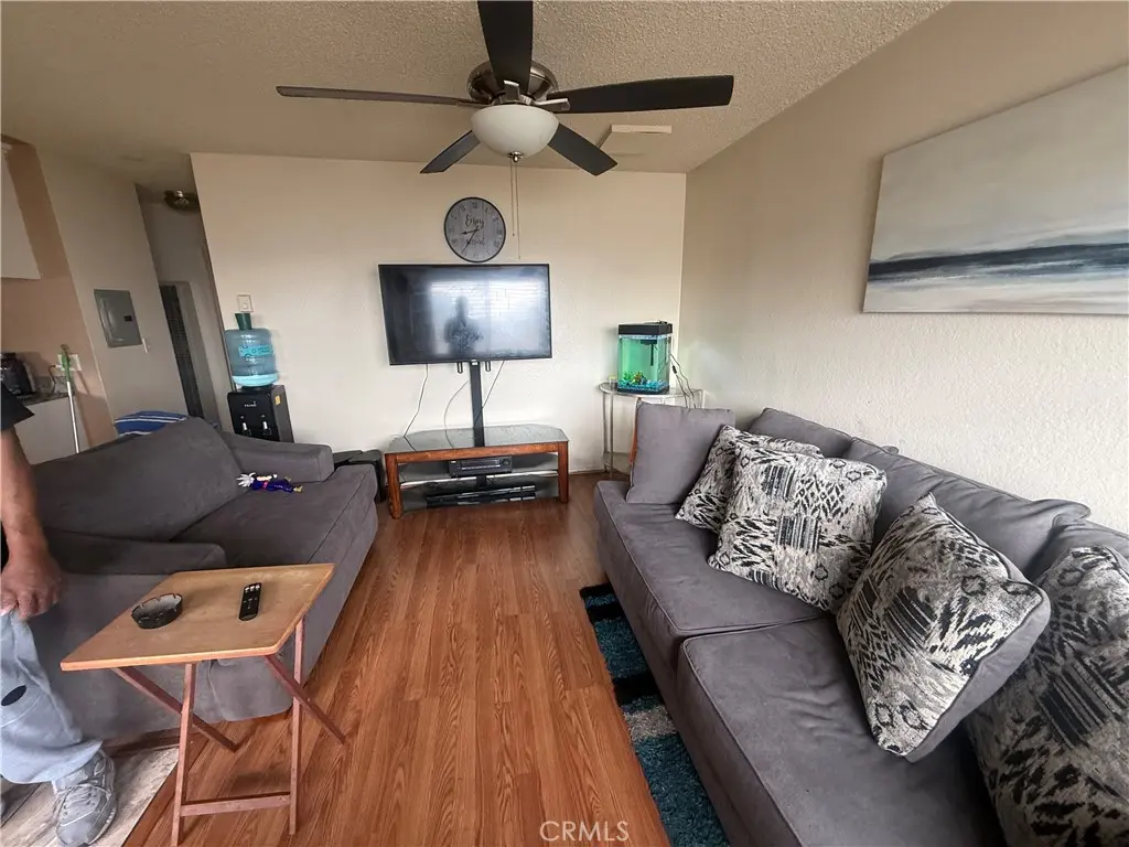8634 Park 3, Bellflower, CA — listing photo 1