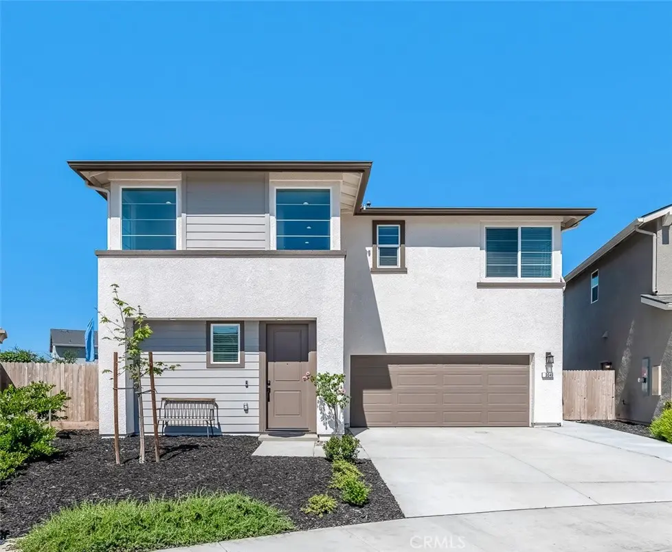 Single Family Residence for sale at 3049 N Dudley, Visalia, CA featuring 3 beds and 3 baths