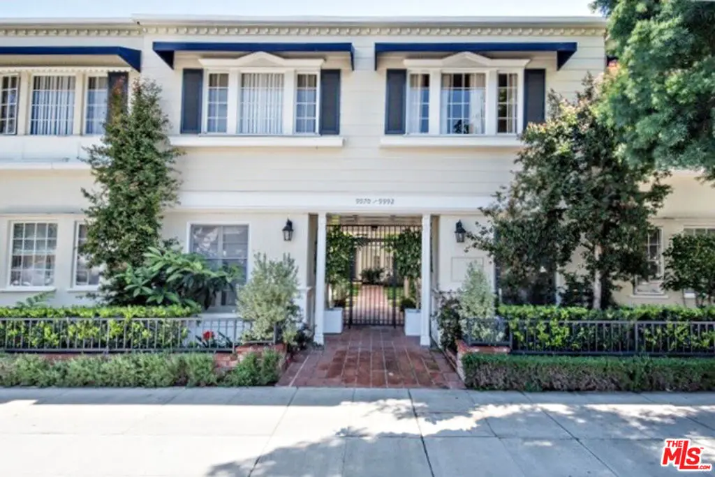 Residential Lease for rent at 9974 Durant Drive, Beverly Hills, Los Angeles County, CA featuring 1 bed and 1 bath