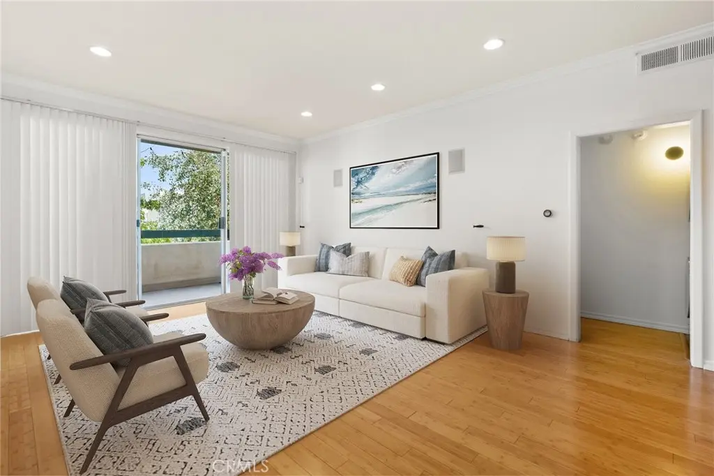 11225 Peach Grove 203, North Hollywood, CA — listing photo 1