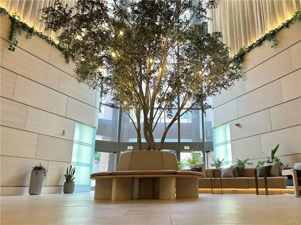 Condominium for sale at 1100 Wilshire 2707, Los Angeles, CA featuring 1 bed and 1 bath