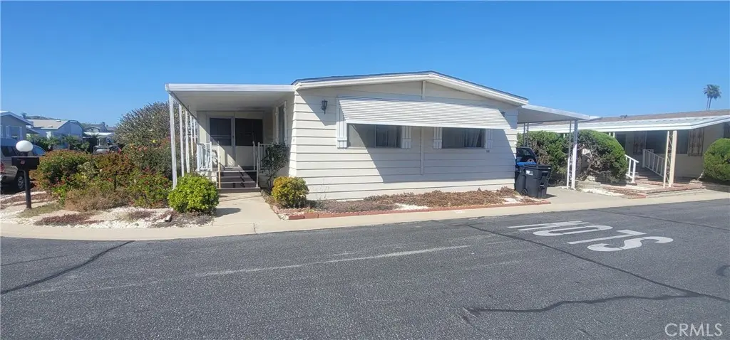 1065 Lomita Boulevard 403, Harbor City, CA — listing photo 1