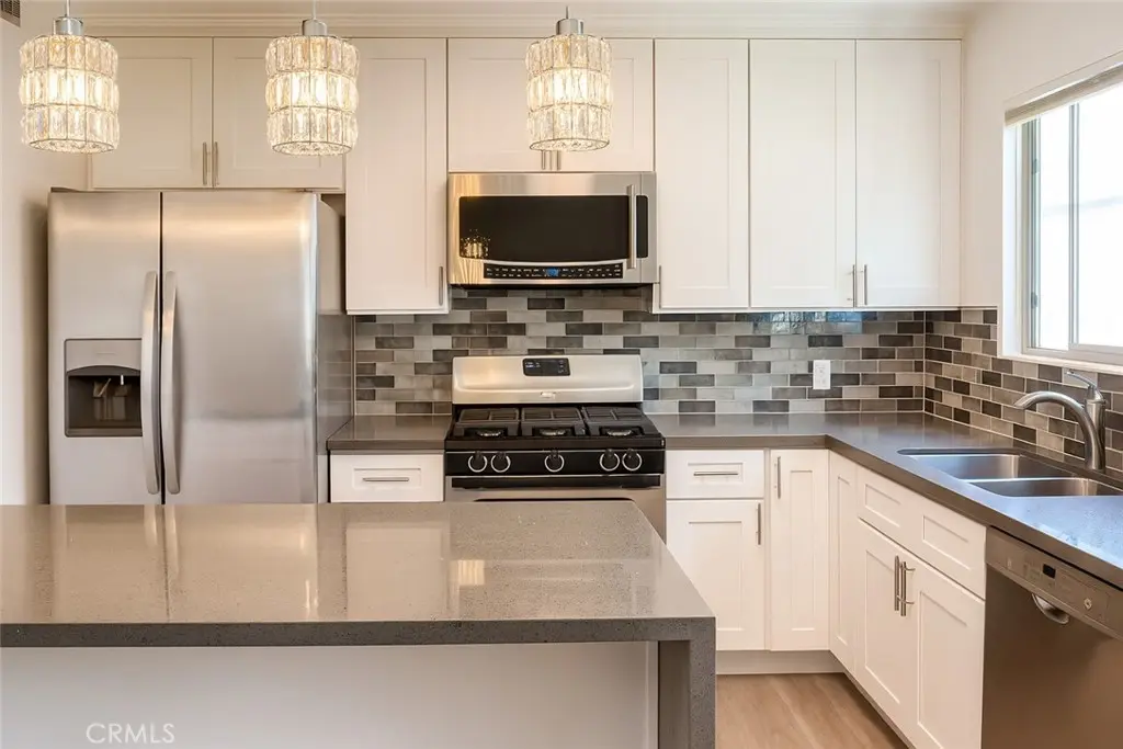 6301 Coldwater Canyon, Valley Glen, CA — listing photo 1