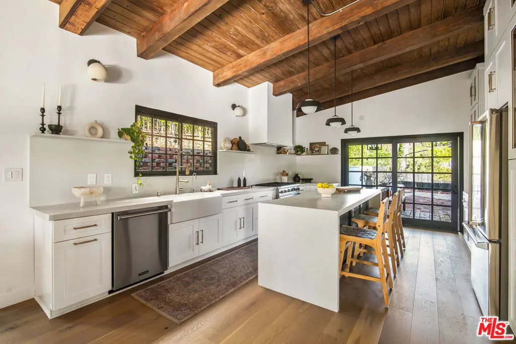 Single Family Residence for sale at 9265 Thrush Way, Los Angeles, CA featuring 3 beds and 4 baths